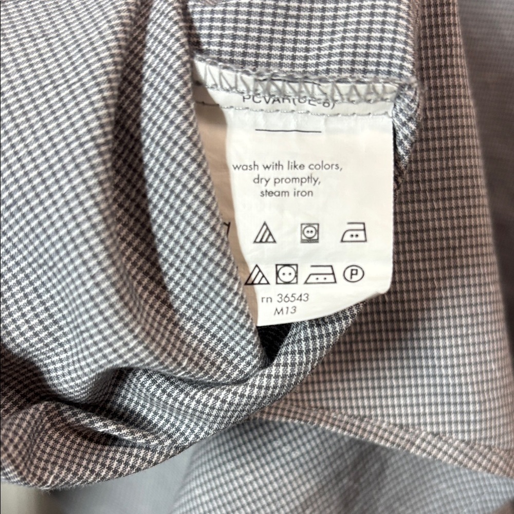 Van Heusen Flex-Slim Fit Dress Shirt- 16.5 - Picture 7 of 8